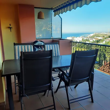 דירה Costa Del Sol Familyholiday, Seaview, 2 Bedroom, Pool