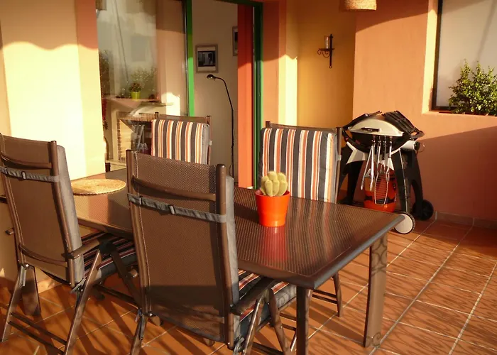 Costa Del Sol Familyholiday, Seaview, 2 Bedroom, Pool アパート フエンヒロラ